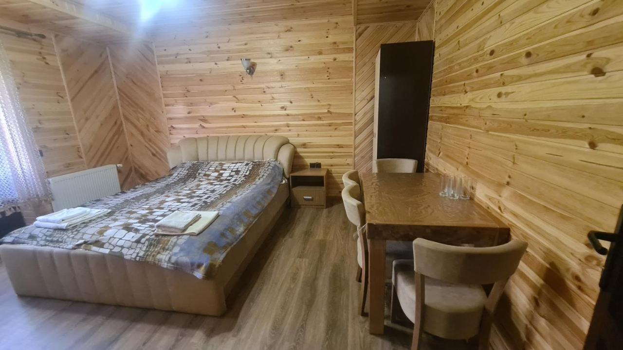 Сімейний номер з видом на гори